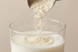 Proteina vegetală vs. whey.