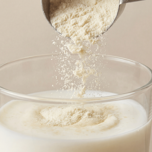 Proteina vegetală vs. whey.